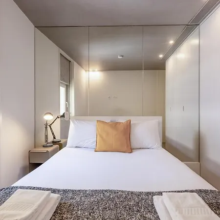Modern Flat On Rua Flores - 4th Floor *