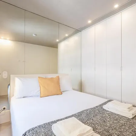 Modern Flat On Rua Flores - 4th Floor * Порту