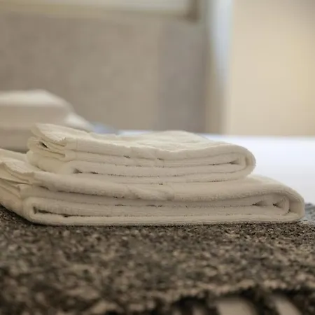 Апартаменты Modern Flat On Rua Flores - 4th Floor