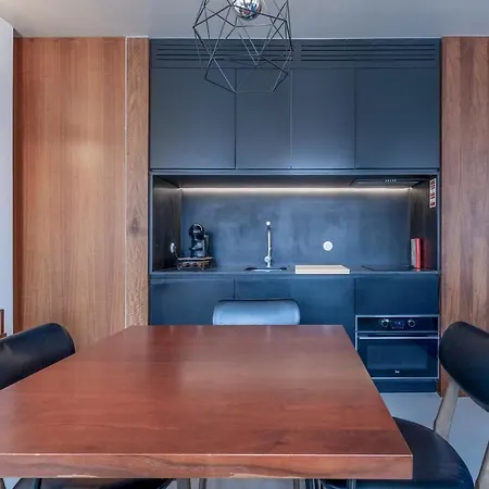 Modern Flat On Rua Flores - 4th Floor *